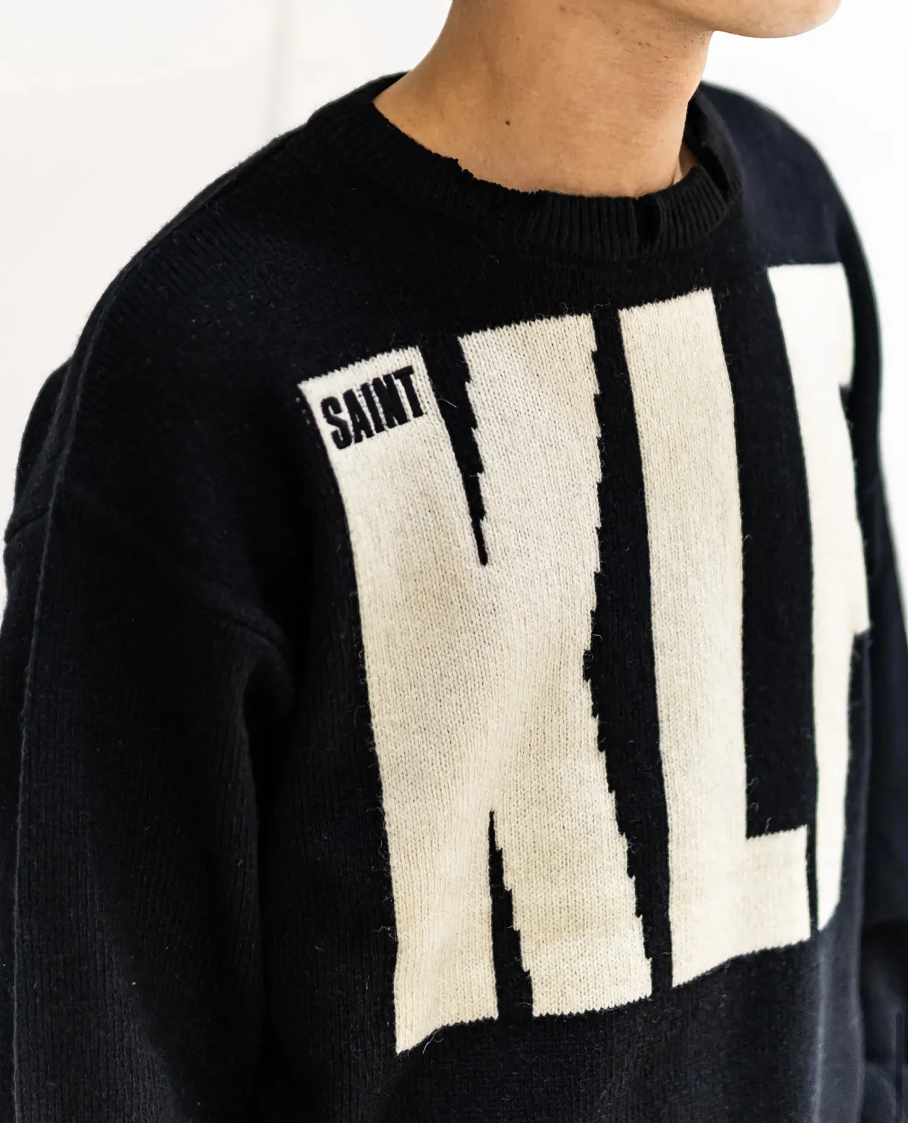 ❥4040#P240 New Saint Michael ✖️ KLF destroyed sweater made of black sheepskin material, KLF saint embroidery on the front, super visual impact! Distressed design, full of street feel, same style for men and women, a must-have for autumn and winter wear. Dark style + unique artistic sense, fashionable people and celebrities are picking it up, it looks cool if you wear it casually! Craftsmanship: The whole piece is cut and aged by hand, very slow! Weight: 900g Color: Black Size: S M L XL